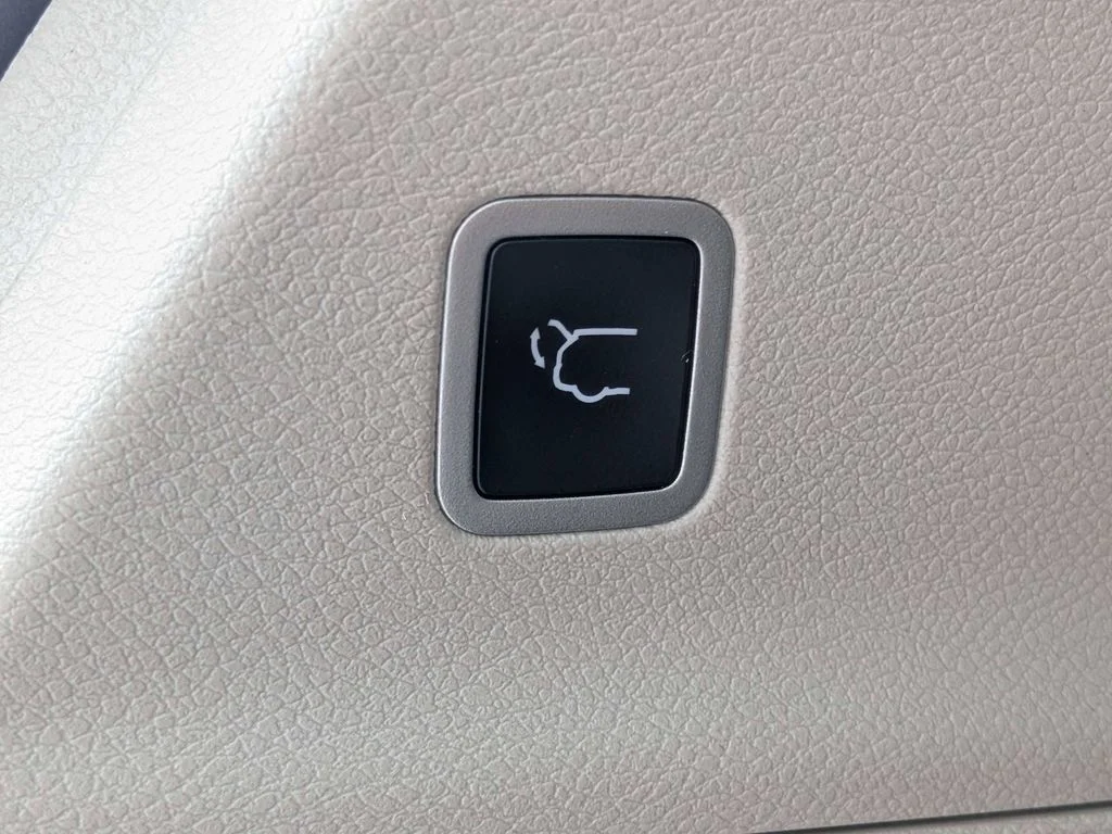 Certified Used 2023 Silver Chrysler LX image 14