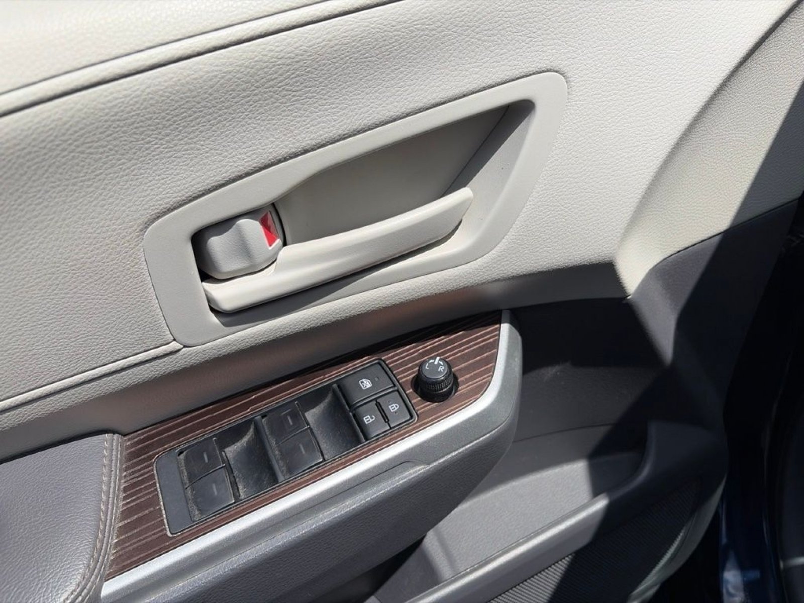 Used 2024 Gray Toyota Hybrid LE image 14