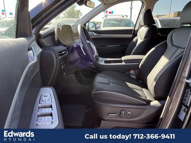 New 2025 Gray Hyundai SEL image 14
