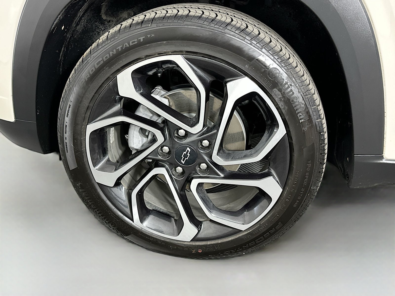 Used 2026 White Sands Chevrolet 2RS image 29
