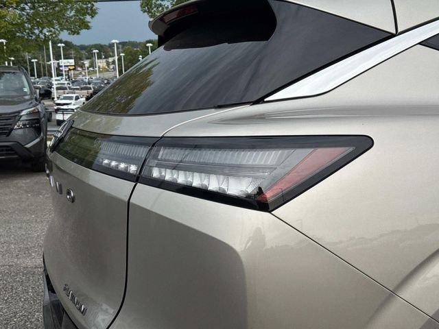 New 2027 Champagne Silver Metallic Nissan Platinum image 13