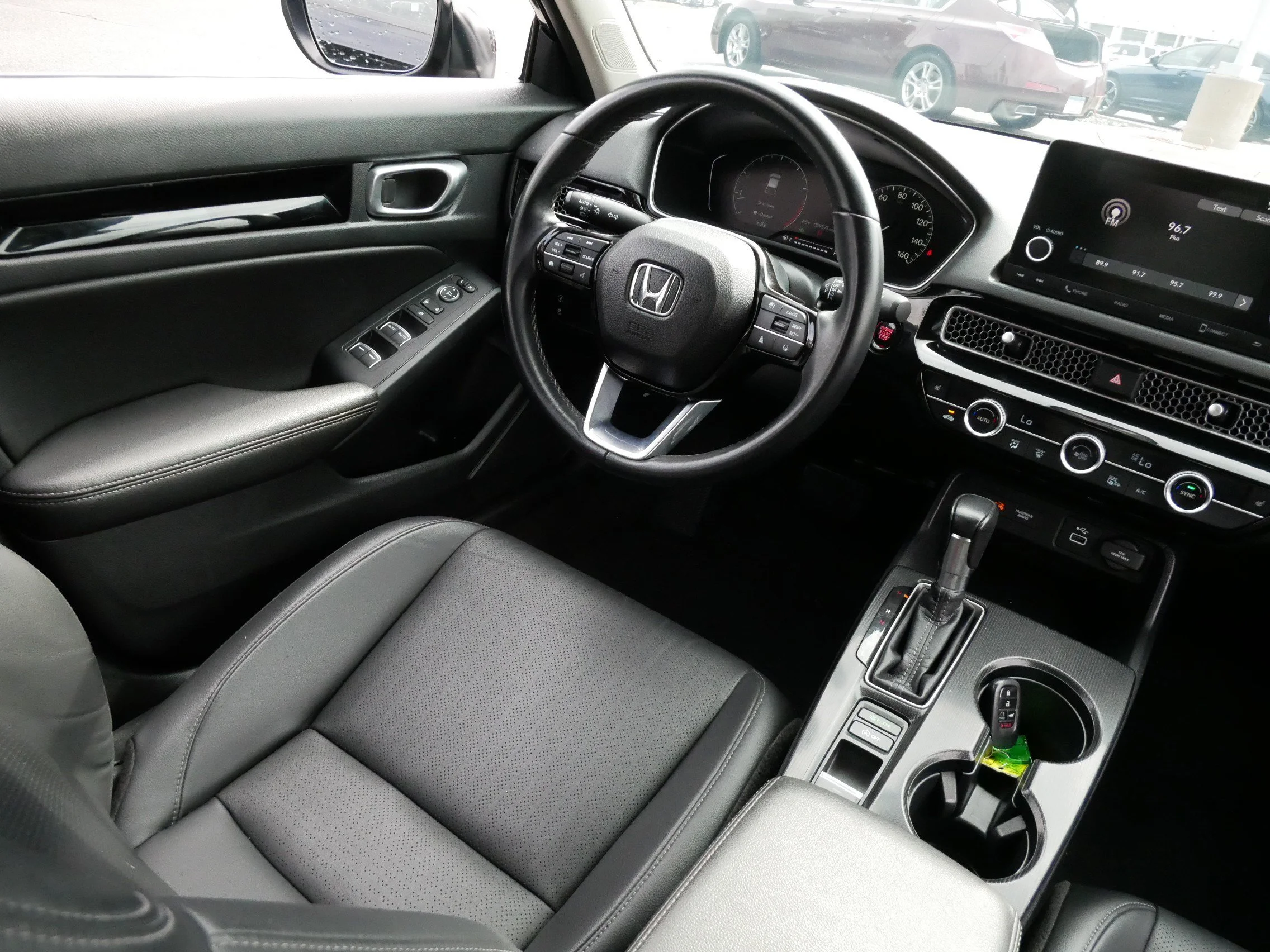 Used 2023 Crystal Black Pearl Honda EX-L image 9