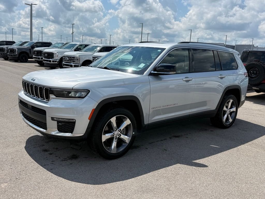 Used 2021 Silver Zynith Jeep Limited image 21