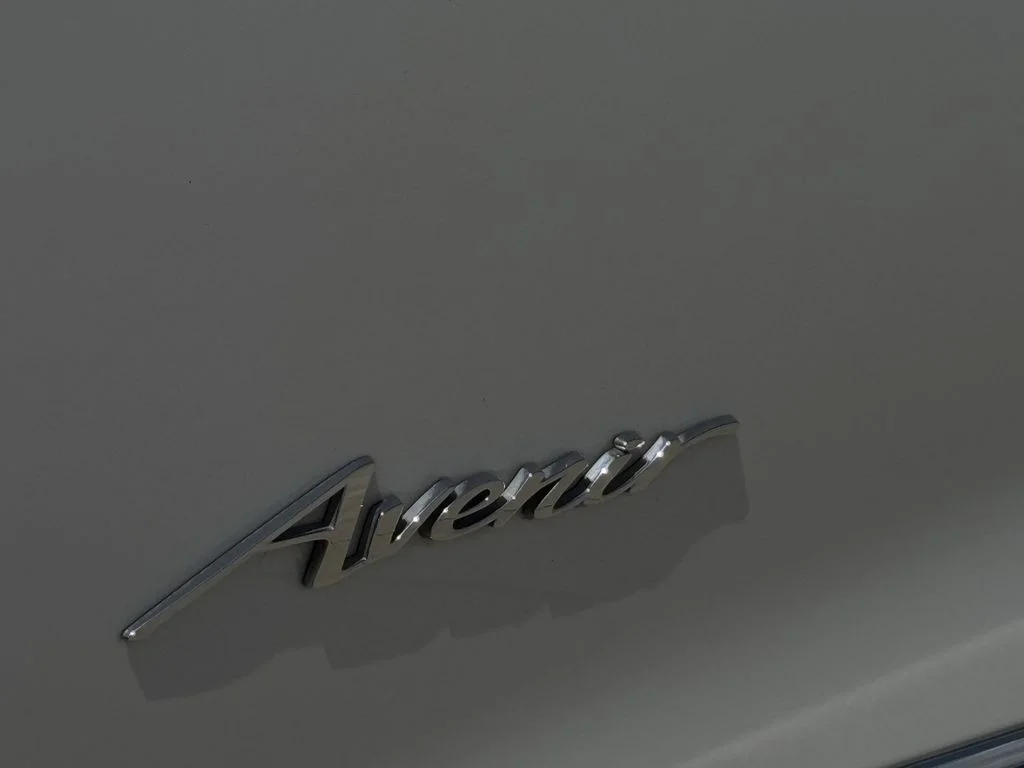 Used 2023 White Buick Avenir image 10