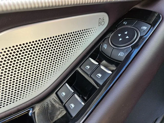 Used 2025 White Ford Platinum image 38
