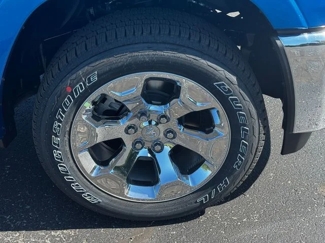 New 2026 Hydro Blue Pearl-Coat Exterior Paint RAM BIG HORN image 9