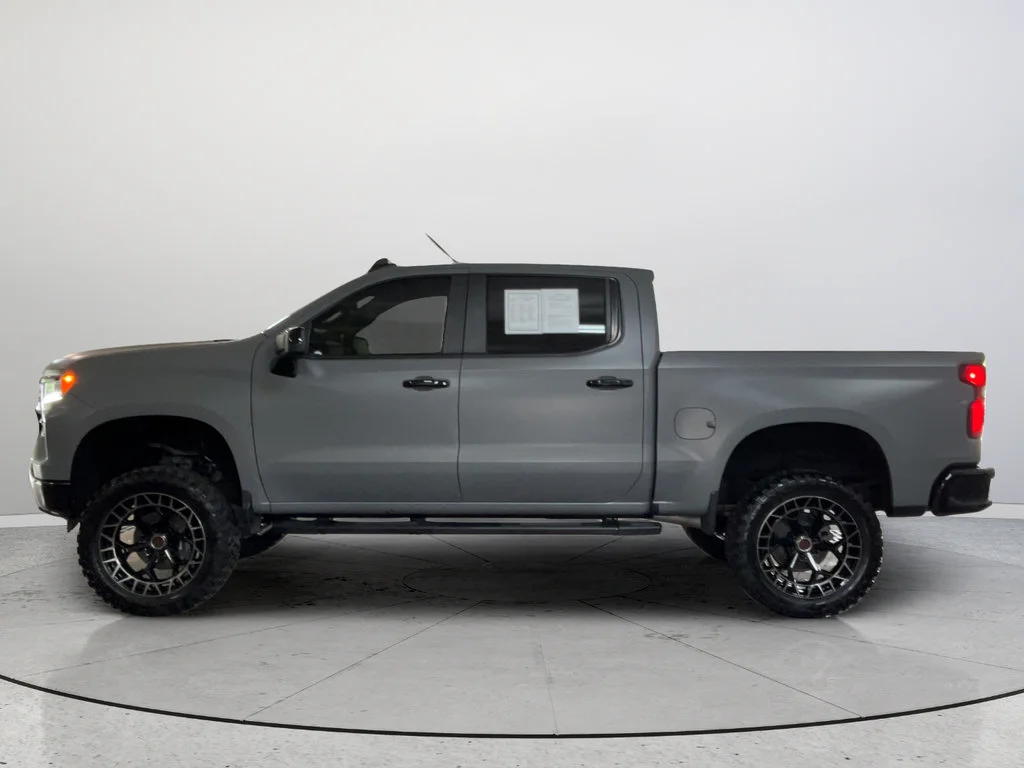 Used 2022 Black Chevrolet RST image 10