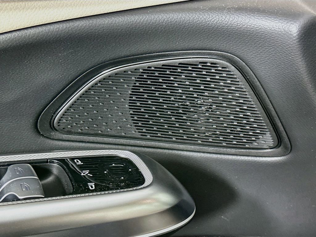 New 2026 Obsidian Black Metallic Mercedes-Benz E 450 image 18