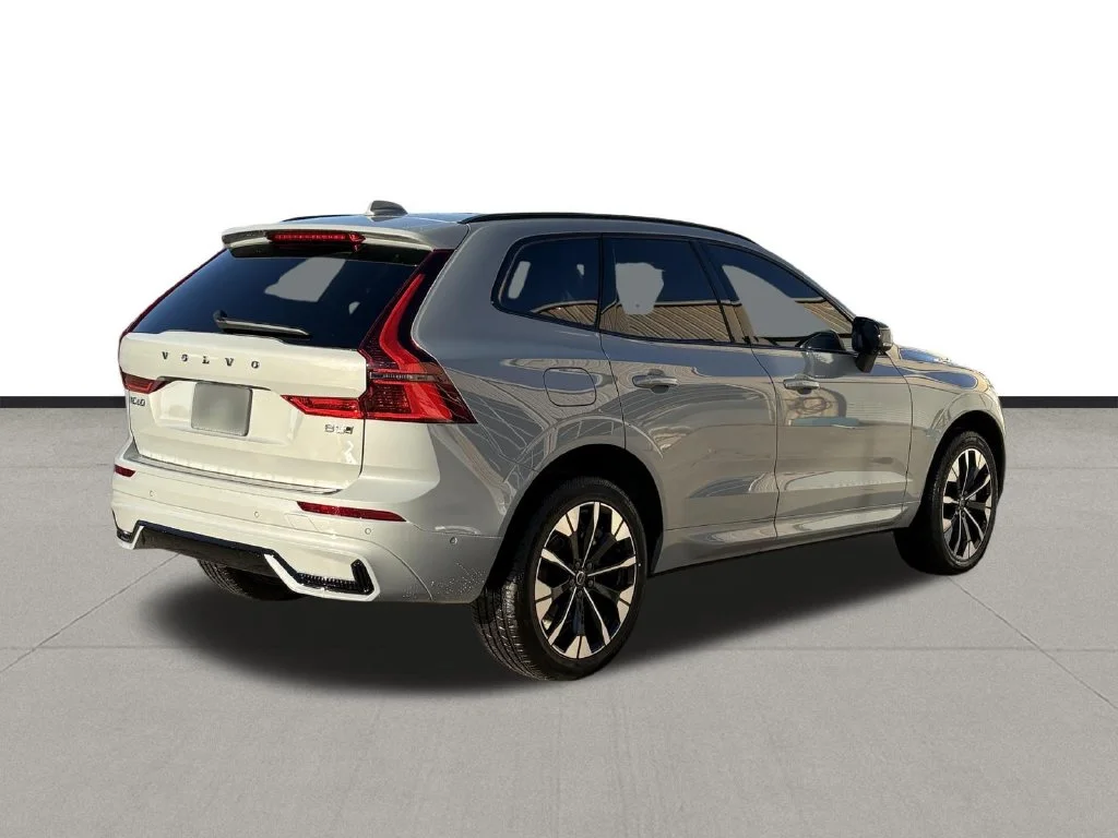 New 2026 Vapour Grey Volvo Plus image 5