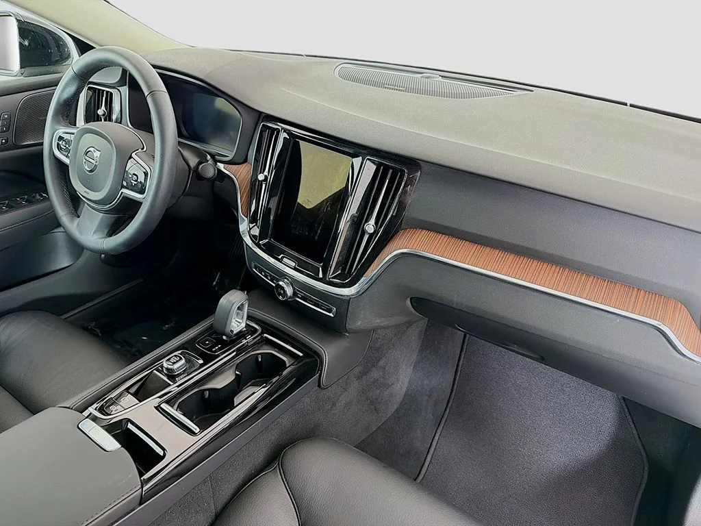 Used 2024 Crystal White Metallic Volvo T8 Plus Dark Theme image 24