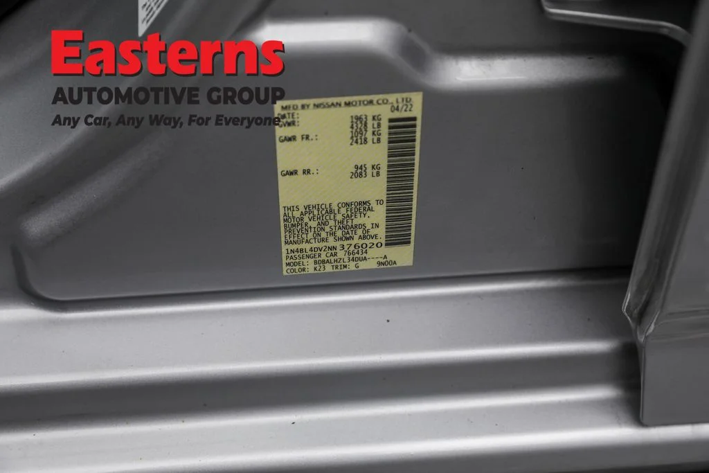 Used 2022 Silver Nissan 2.5 SV image 34