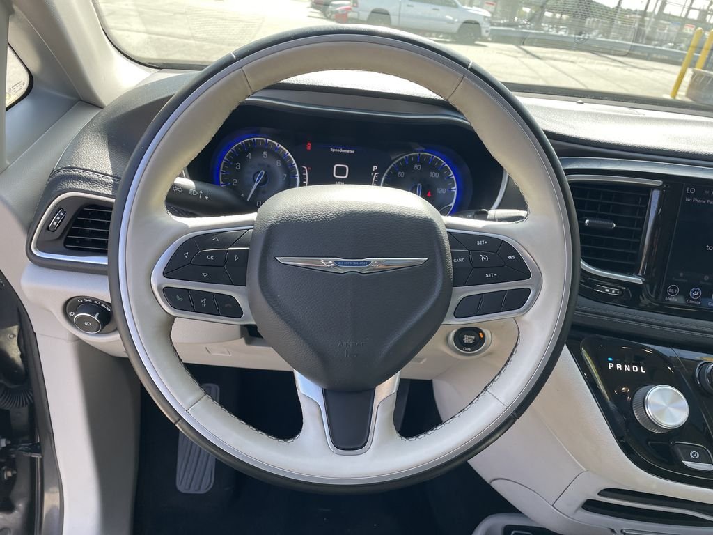 Certified Used 2019 Gray Chrysler Limited image 16
