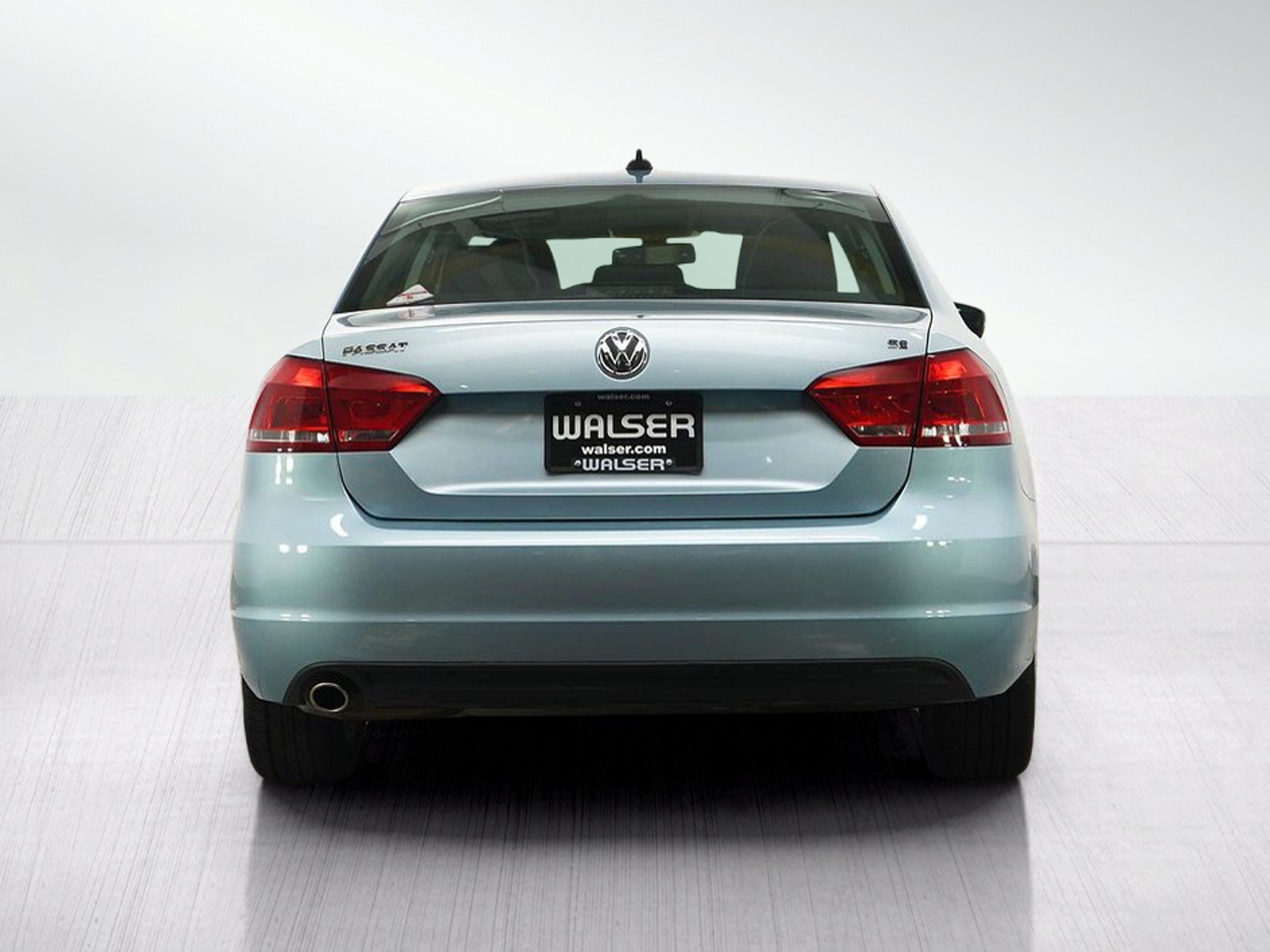Used 2013 Glacier Blue Metallic Volkswagen 2.5 SE image 4