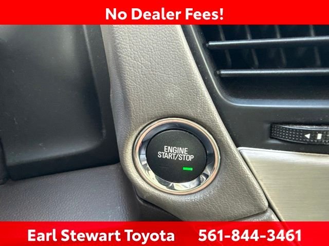 Used 2017 Silver GMC Denali image 45