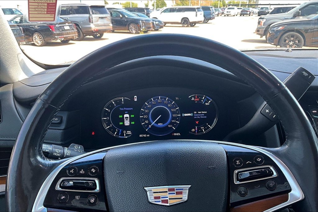 Used 2019 Silver Cadillac Luxury image 22