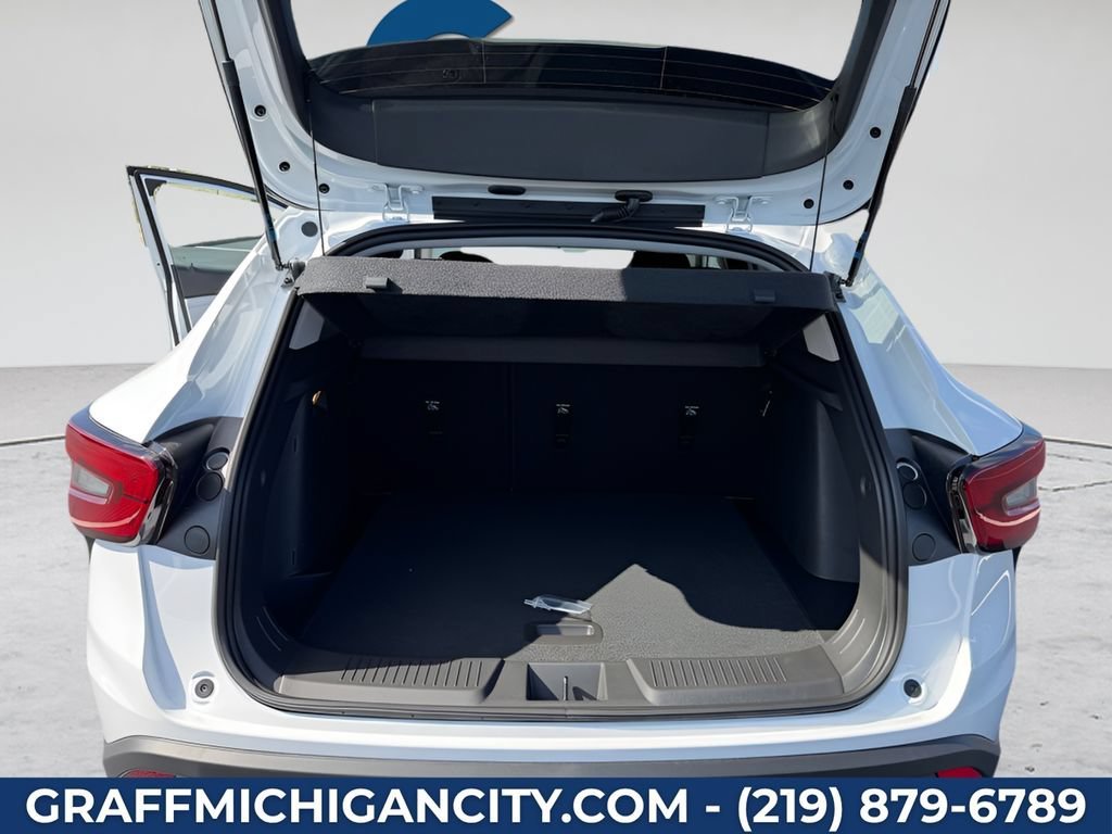 2026 Chevrolet Trax LT - Photo 23
