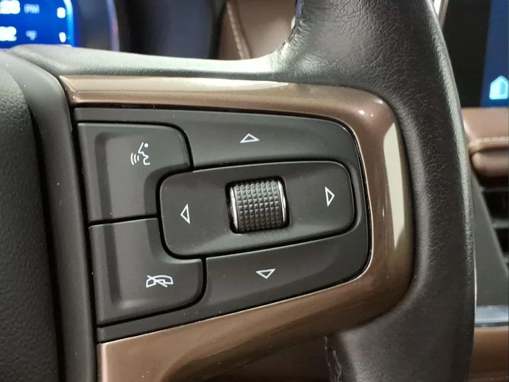Certified Used 2022 Iridescent Pearl Tricoat Chevrolet High Country image 19