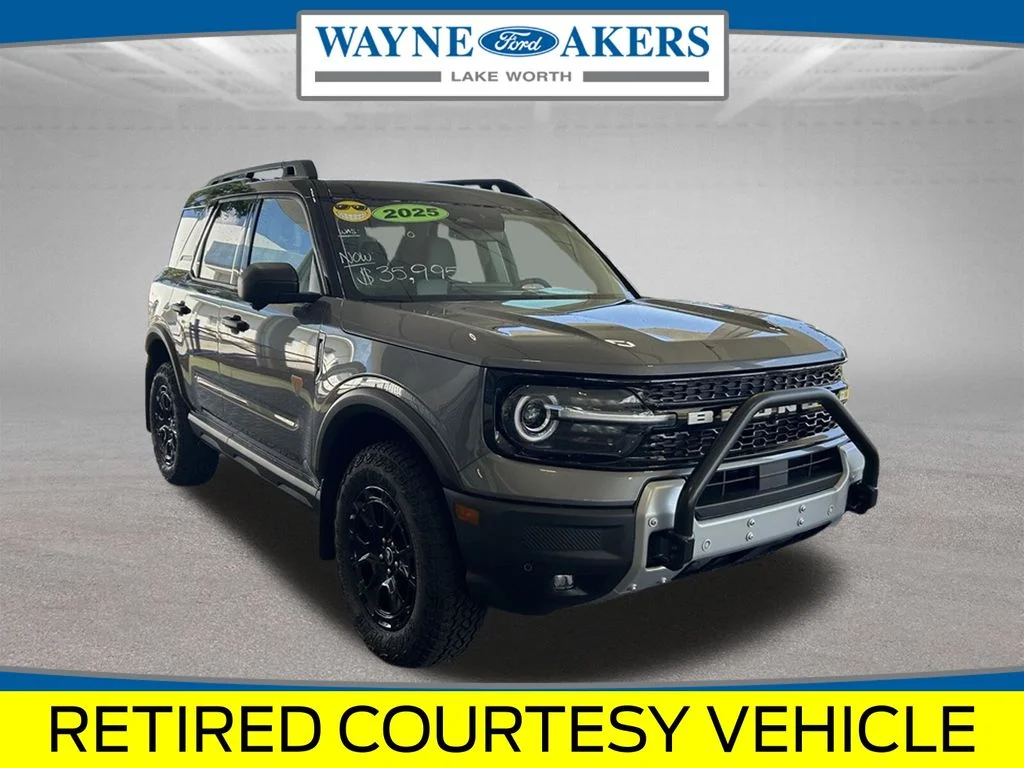 New 2025 Carbonized Gray Metallic Ford Badlands image 2