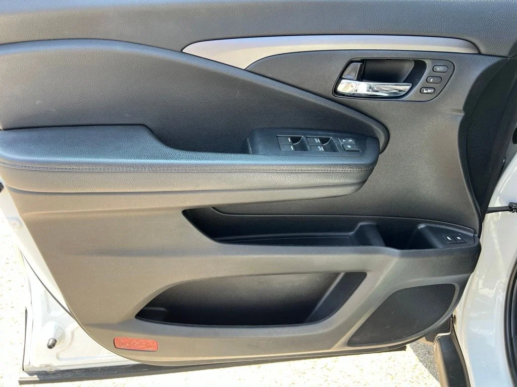 Used 2021 White Honda Special Edition image 14
