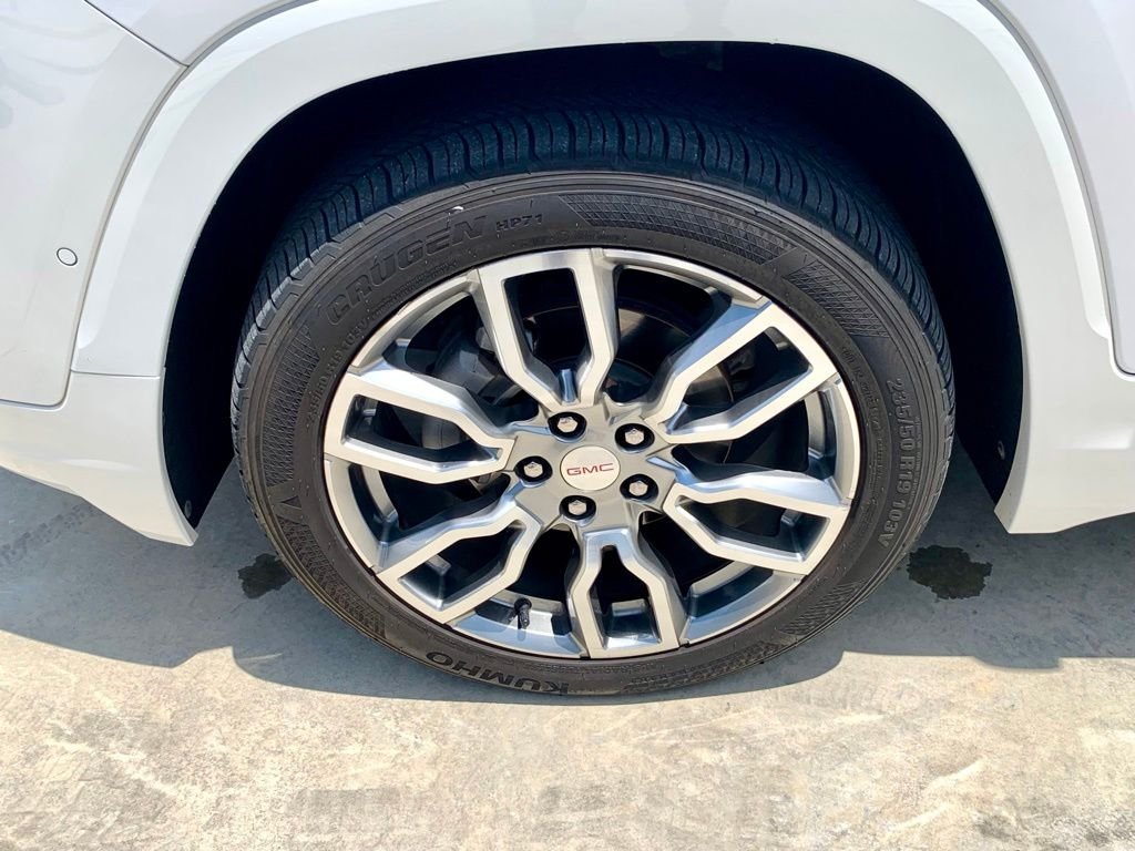 Used 2022 White GMC Denali image 9