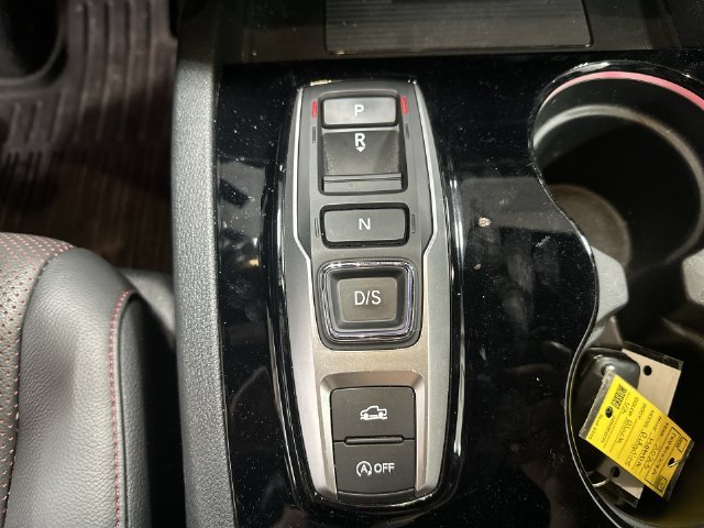 Certified Used 2023 Black Honda Black Edition image 27