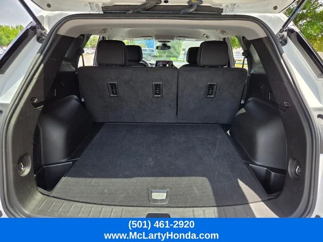 Used 2025 Summit White Chevrolet LT image 14