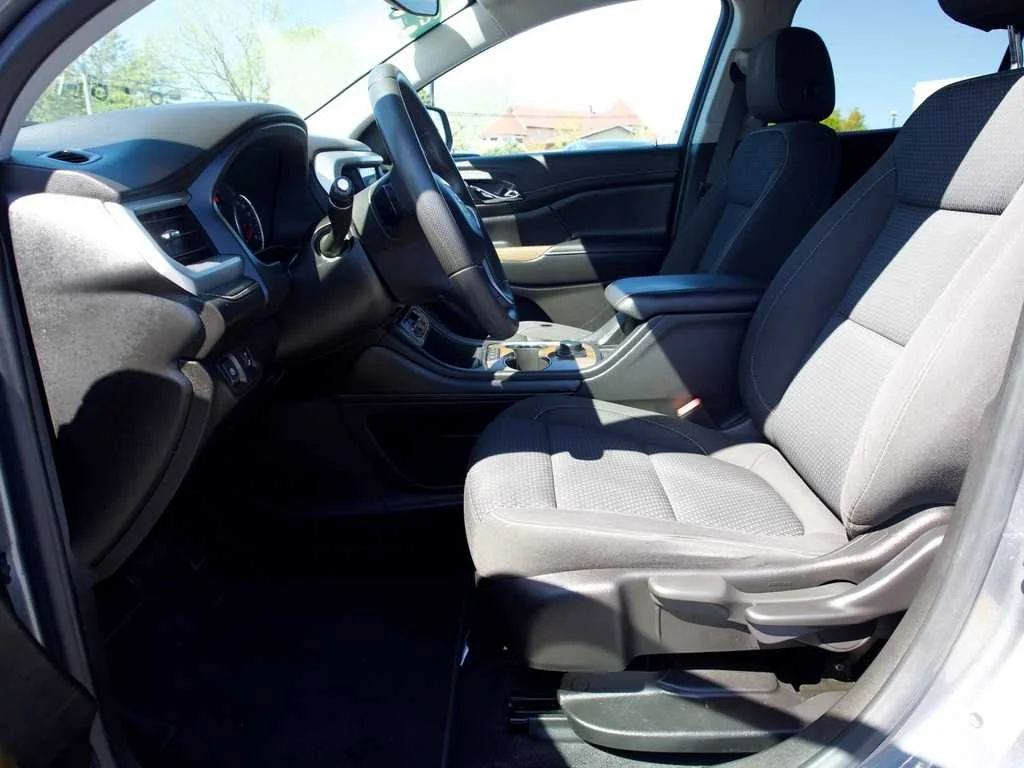 2021 GMC Acadia SLE - Photo 15