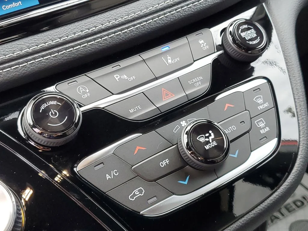 2026 Chrysler Pacifica Select - Photo 20