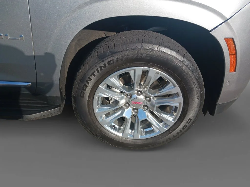 Used 2025 Sterling Metallic GMC Denali image 16