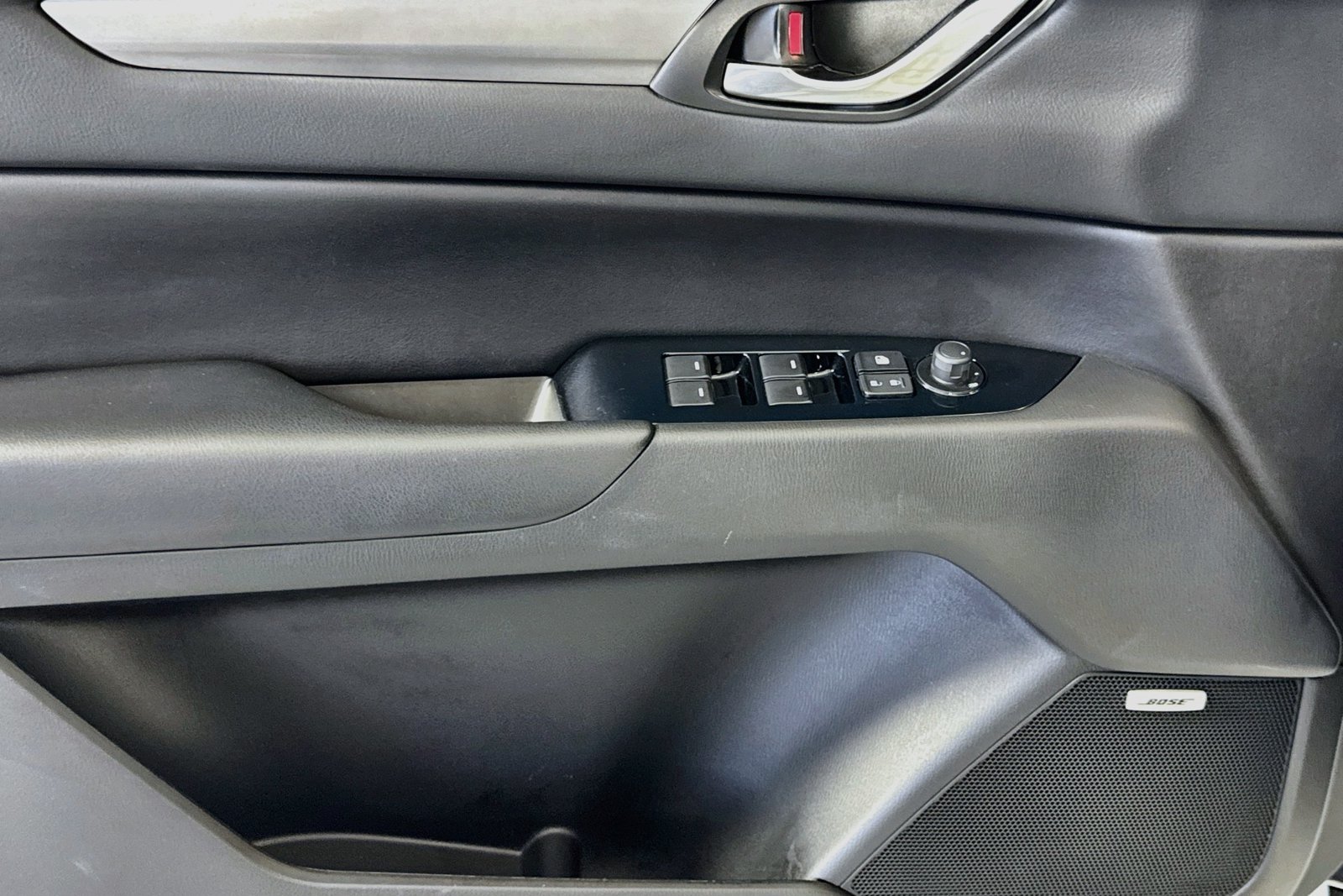 Used 2019 Snowflake White Pearl Mica Mazda Touring image 17