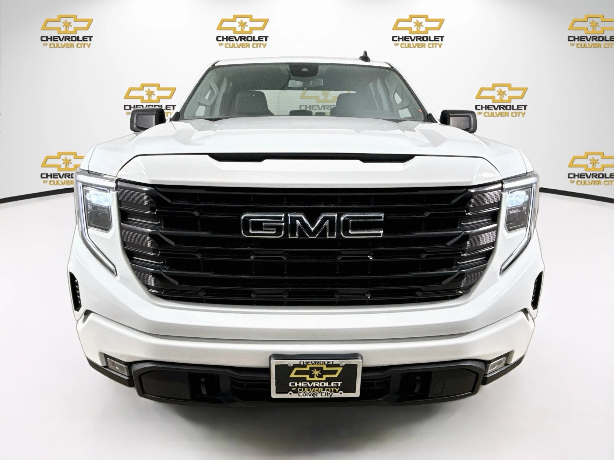Used 2024 Summit White GMC Elevation image 2