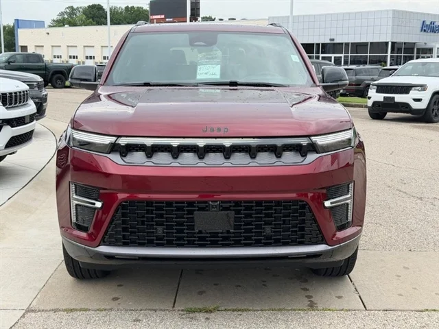 New 2026 Velvet Red Pearl-Coat Exterior Paint Jeep Limited Reserve image 2