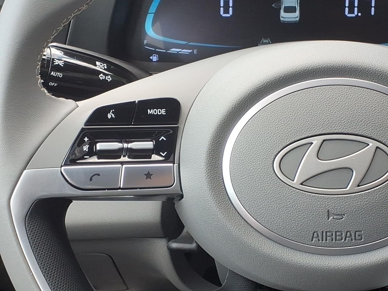 New 2026 Amazon Gray Hyundai SEL Sport image 13
