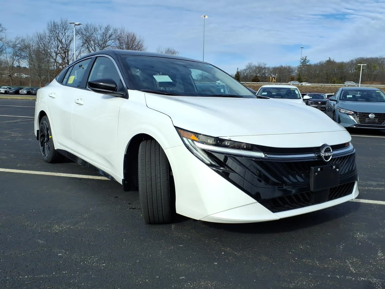 New 2026 Aspen White Tricoat/Super Black Nissan SR image 2