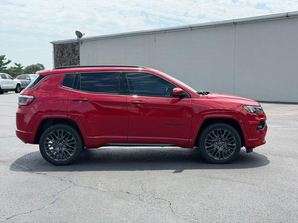 Used 2022 Redline Pearlcoat Jeep (RED) Edition image 9