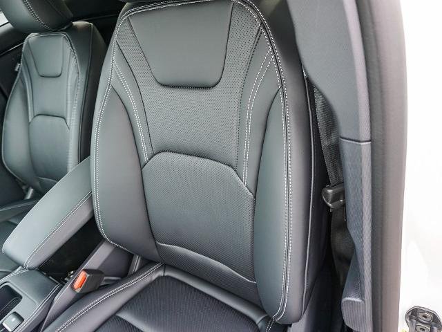 New 2026 Star White Metallic Tri-coat Ford Premium image 45