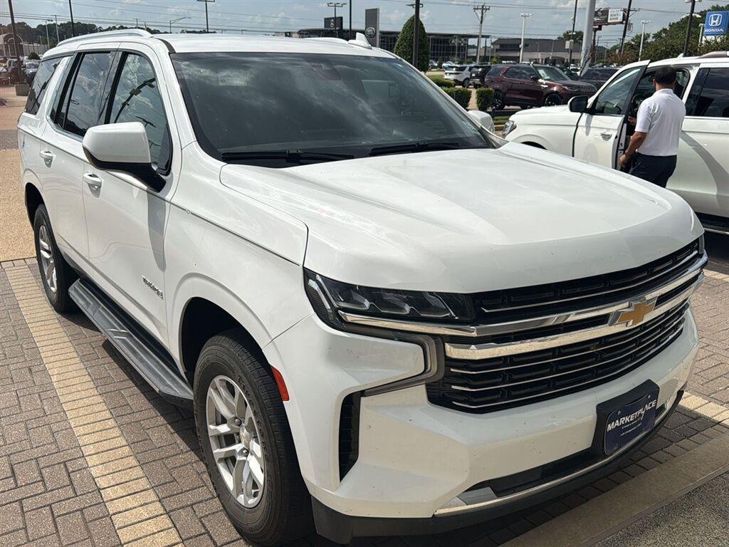 Used 2021 Summit White Chevrolet LT image 1