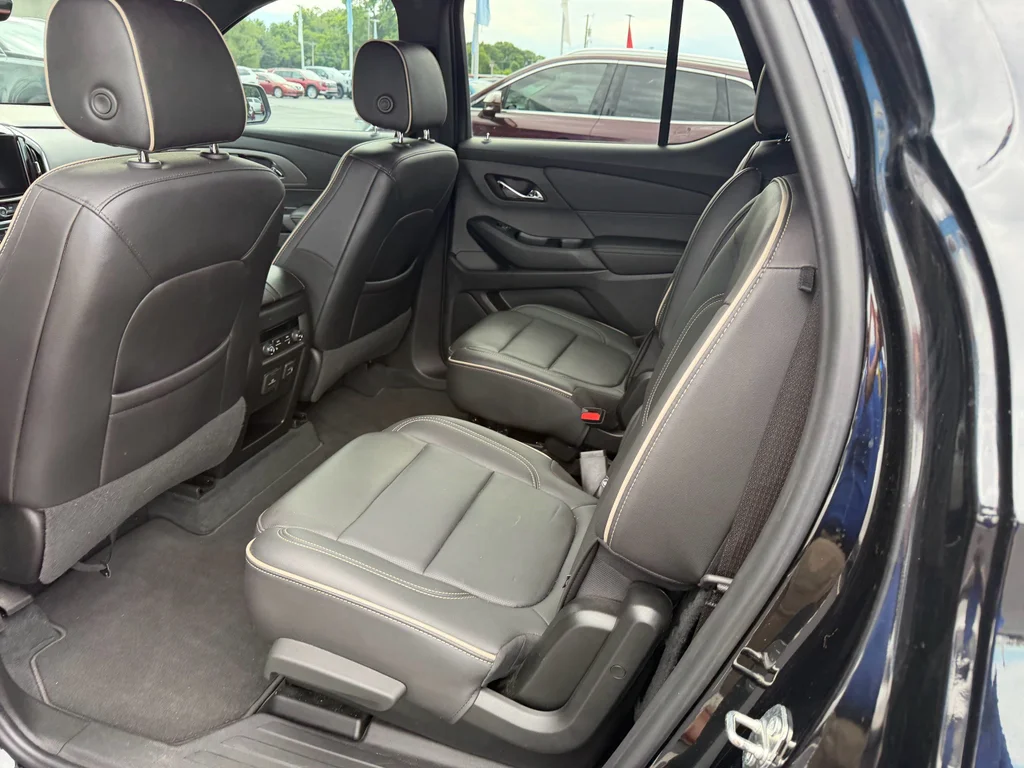 Used 2023 Mosaic Black Metallic Chevrolet Premier image 15