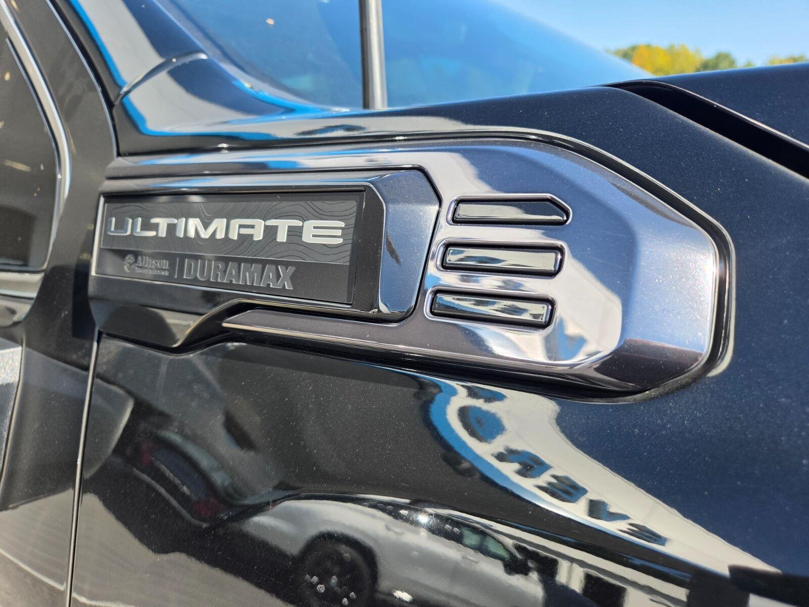 Used 2024 Onyx Black GMC Denali Ultimate image 5