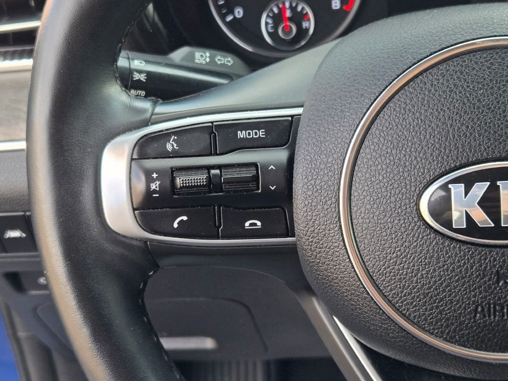 Used 2021 Sapphire Blue Kia EX image 28