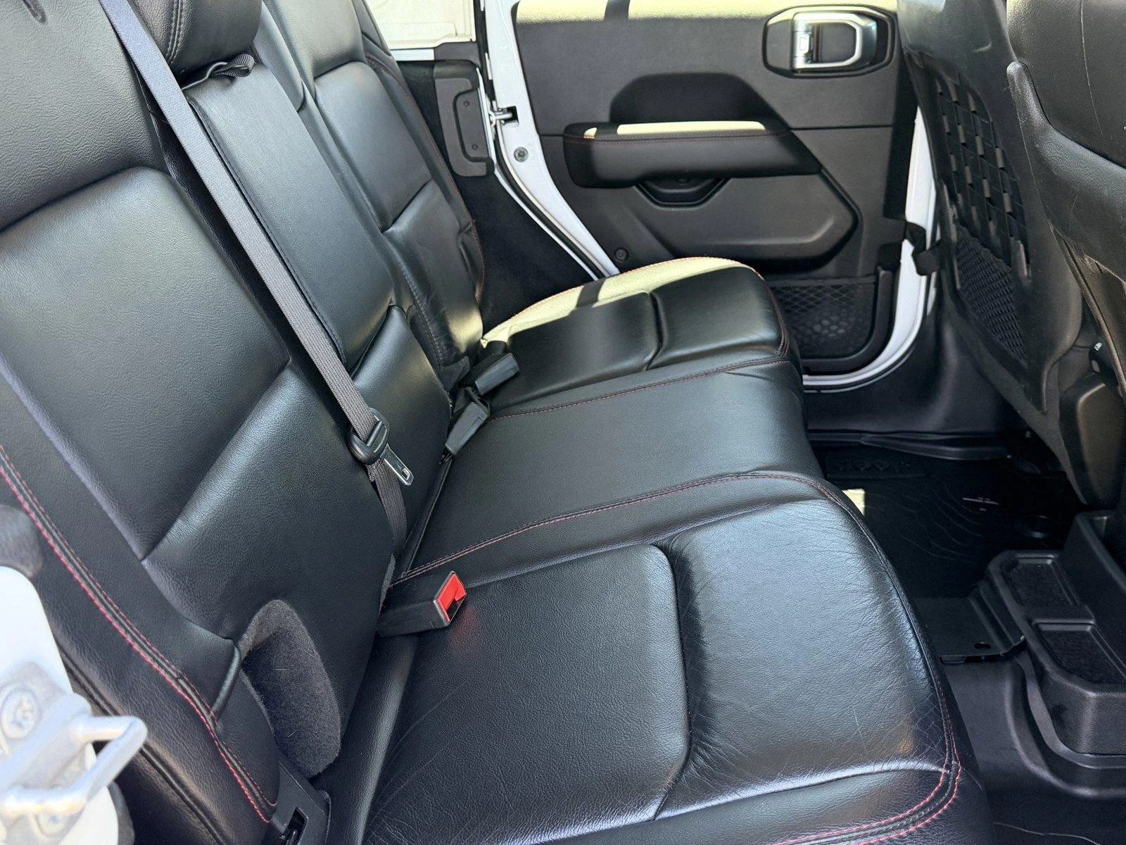 Used 2019 Bright White Clea Jeep Rubicon image 10