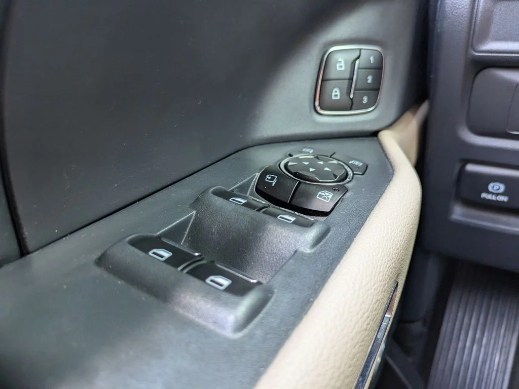 Used 2023 Black Ford Limited image 29