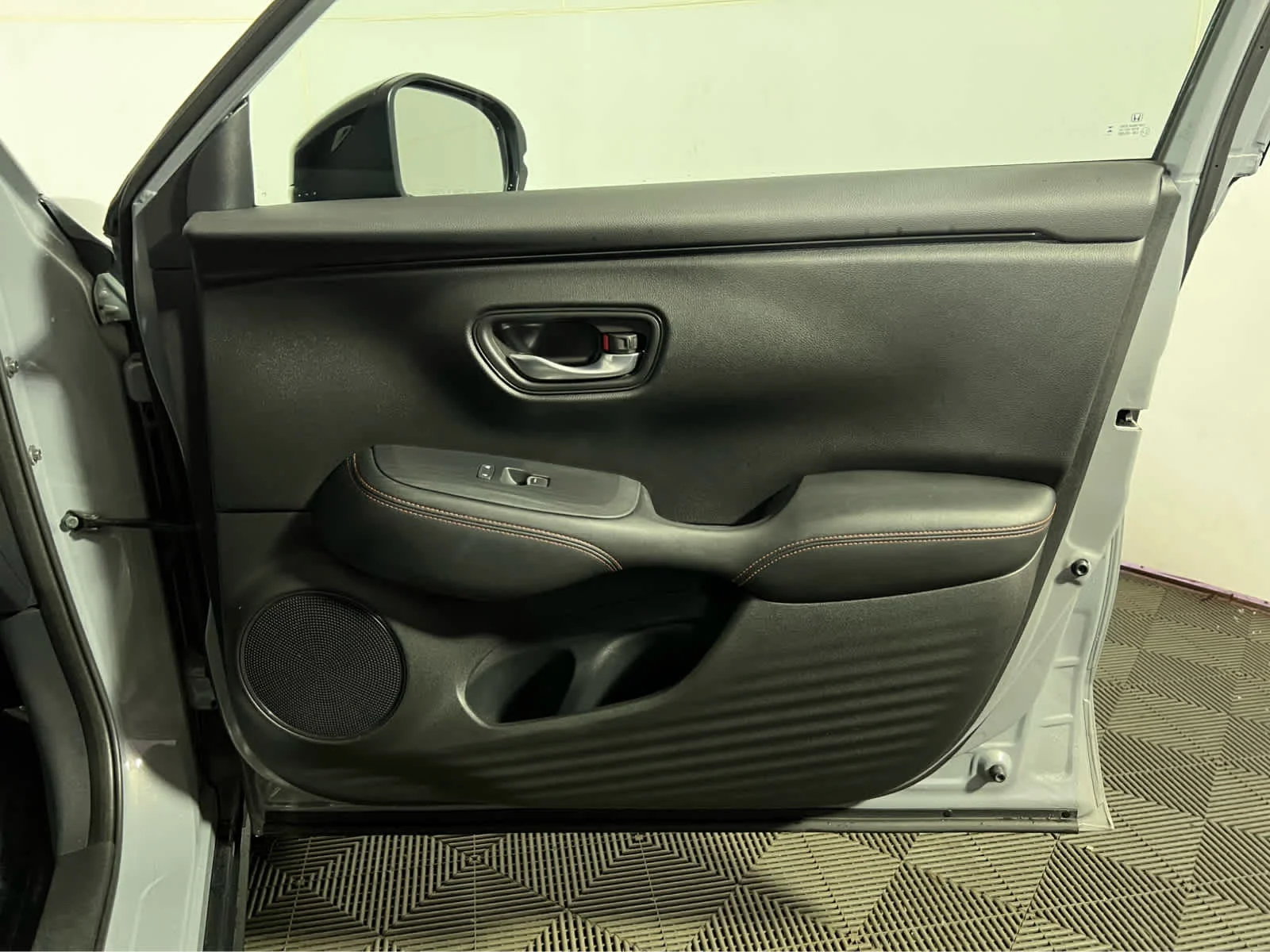 Used 2024 Urban Gray Pearl Honda Sport image 28