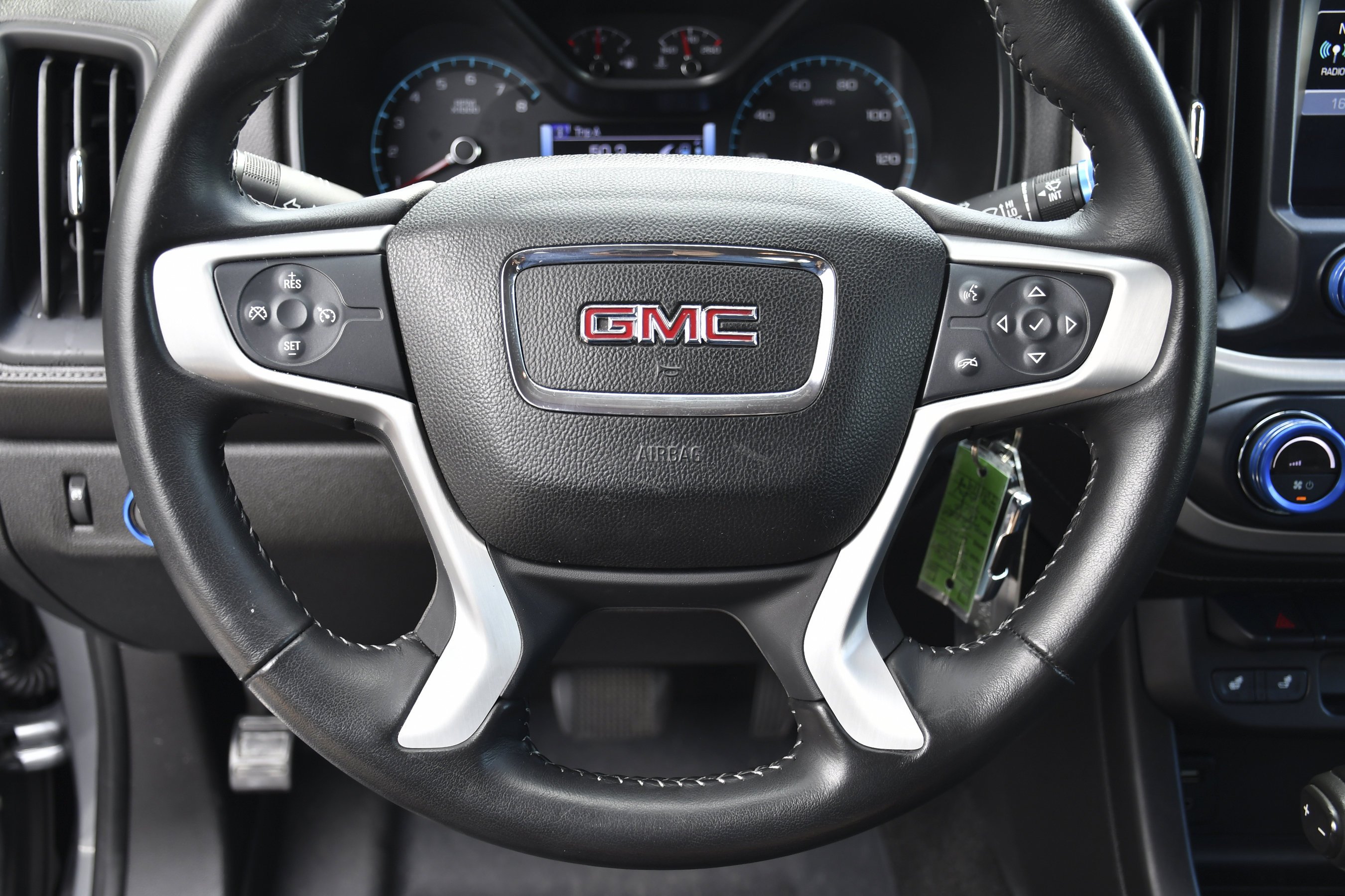 Used 2018 Satin Steel Metallic GMC 2WD SLT image 7
