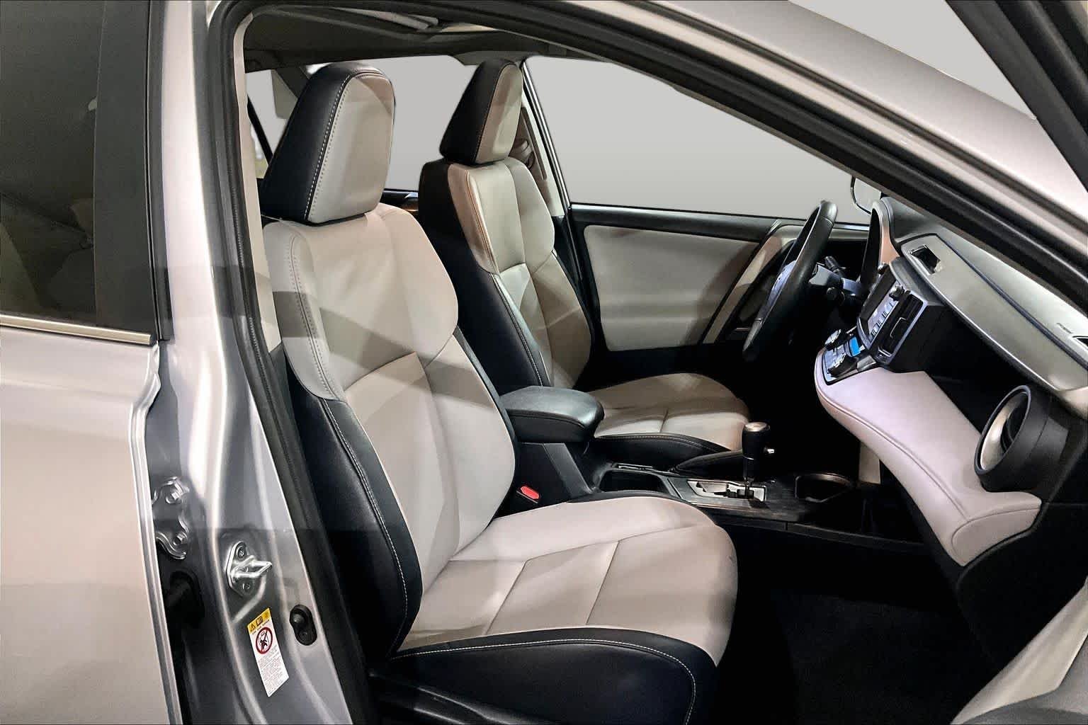 Used 2017 Silver Sky Metallic Toyota Platinum image 7