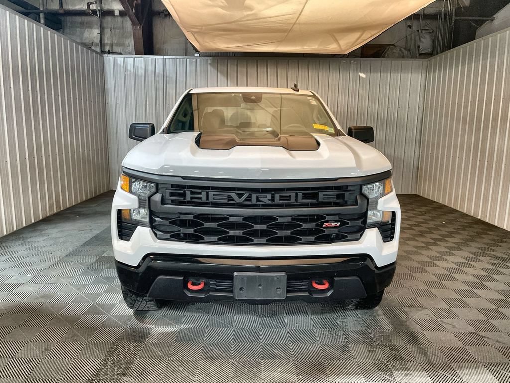 Used 2024 Summit White Chevrolet Custom Trail Boss image 3