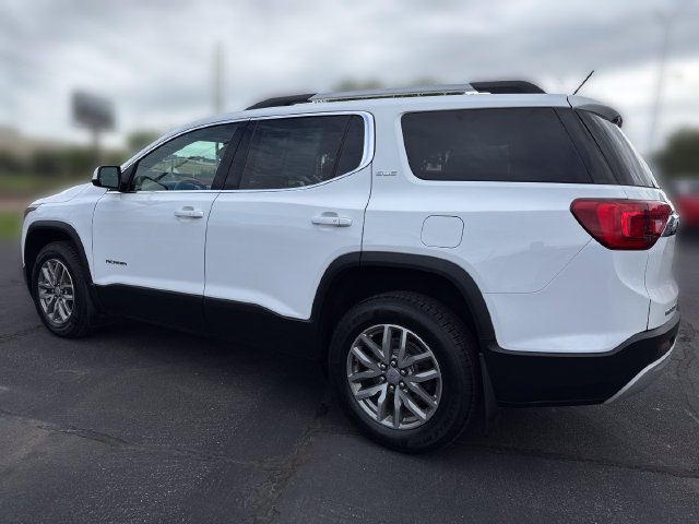 Used 2018 SUMMIT WHITE GMC SLE image 3