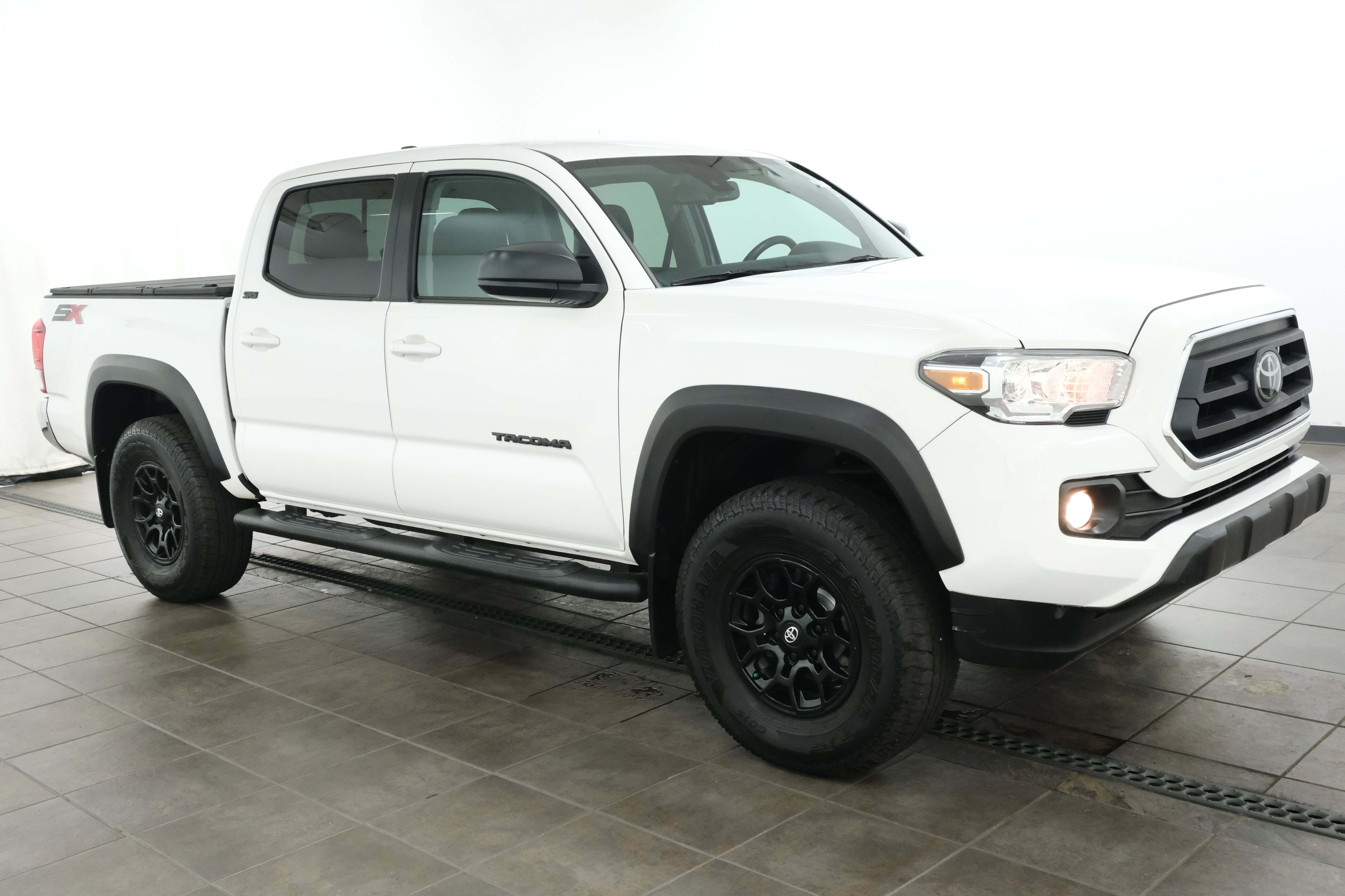2023 Toyota Tacoma SR5 - Photo 9
