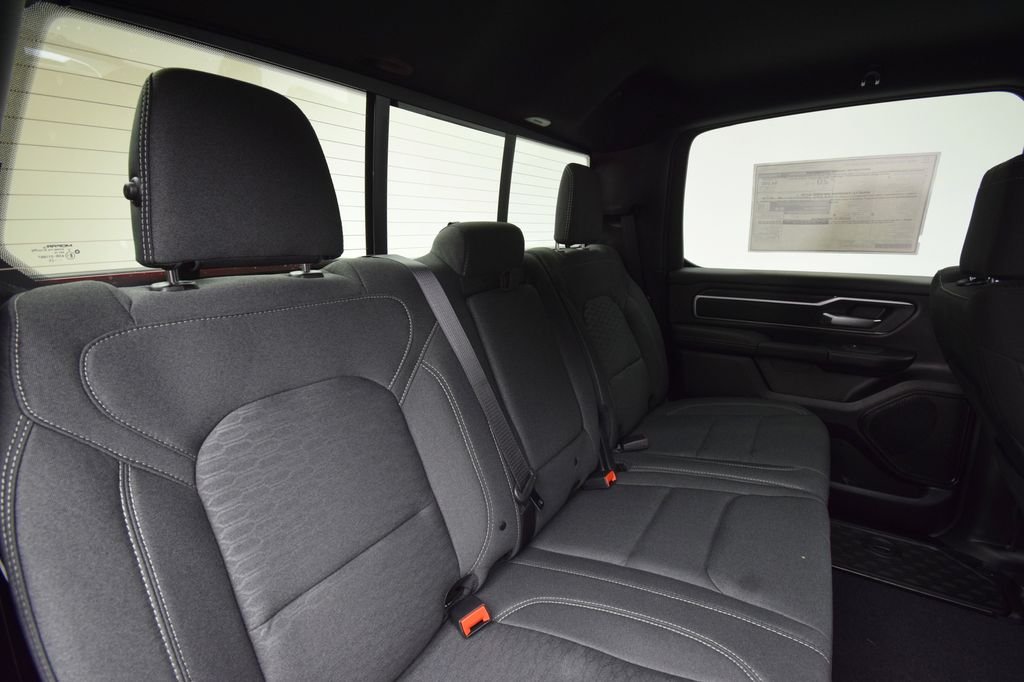 New 2026 Diamond Black Crystal Pearl-Coat Exterior Paint RAM Big Horn/Lone Star image 17