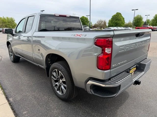 Used 2023 Sterling Gray Metallic Chevrolet LT (2FL) image 5